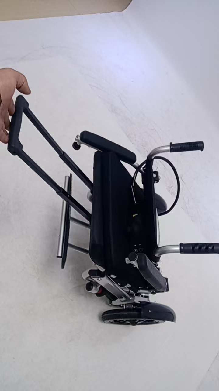 Xe lăn điện siêu nhẹ 17kg | Xe lăn điện gấp nhôm để vận chuyển dễ dàng