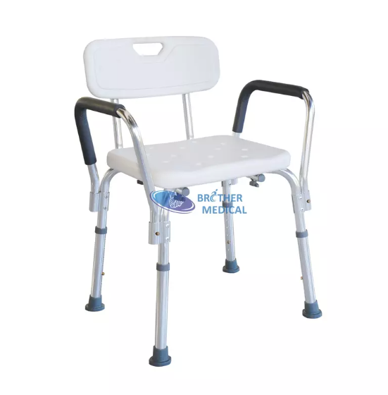 H&igrave;nh ảnh ghế tắm thoải m&aacute;i v&agrave; hỗ trợ được thiết kế d&agrave;nh cho người cao tuổi, mang lại sự ổn định v&agrave; an to&agrave;n khi tắm.